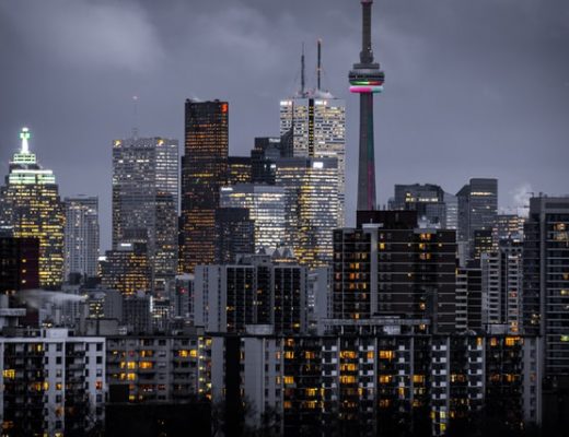 Learn torontonian expressions and study in the 6ix - photo of toronto skyline at night, including CN tower