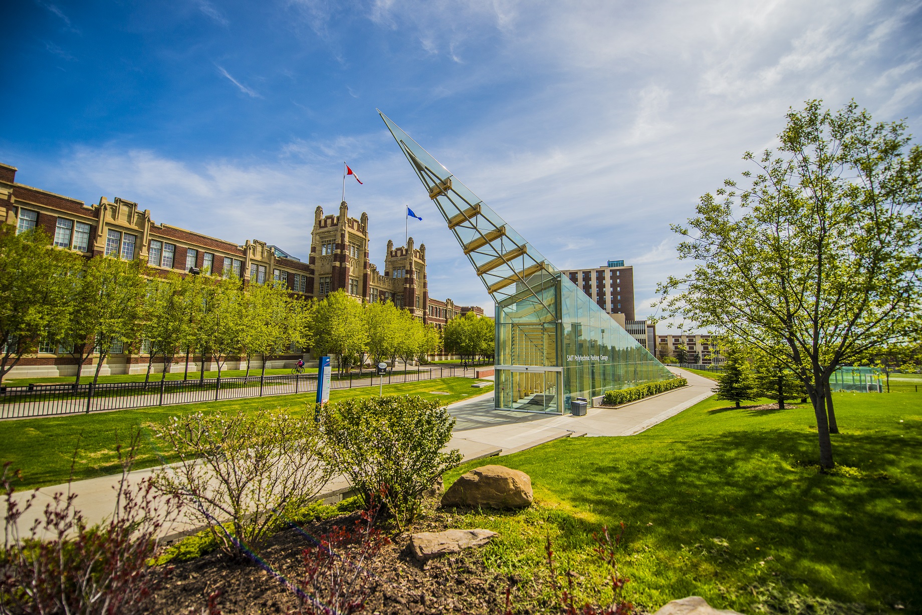 Exterior architecture at Heritage Hall on the campus of Southern Alberta Institute of Technology, one of ILSC Language Schools' University Pathway Partners. 